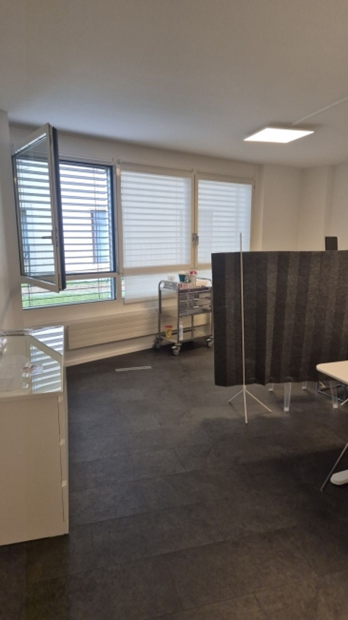 A louer - Bureau de 360m2 au coeur de Montreux ! - 1