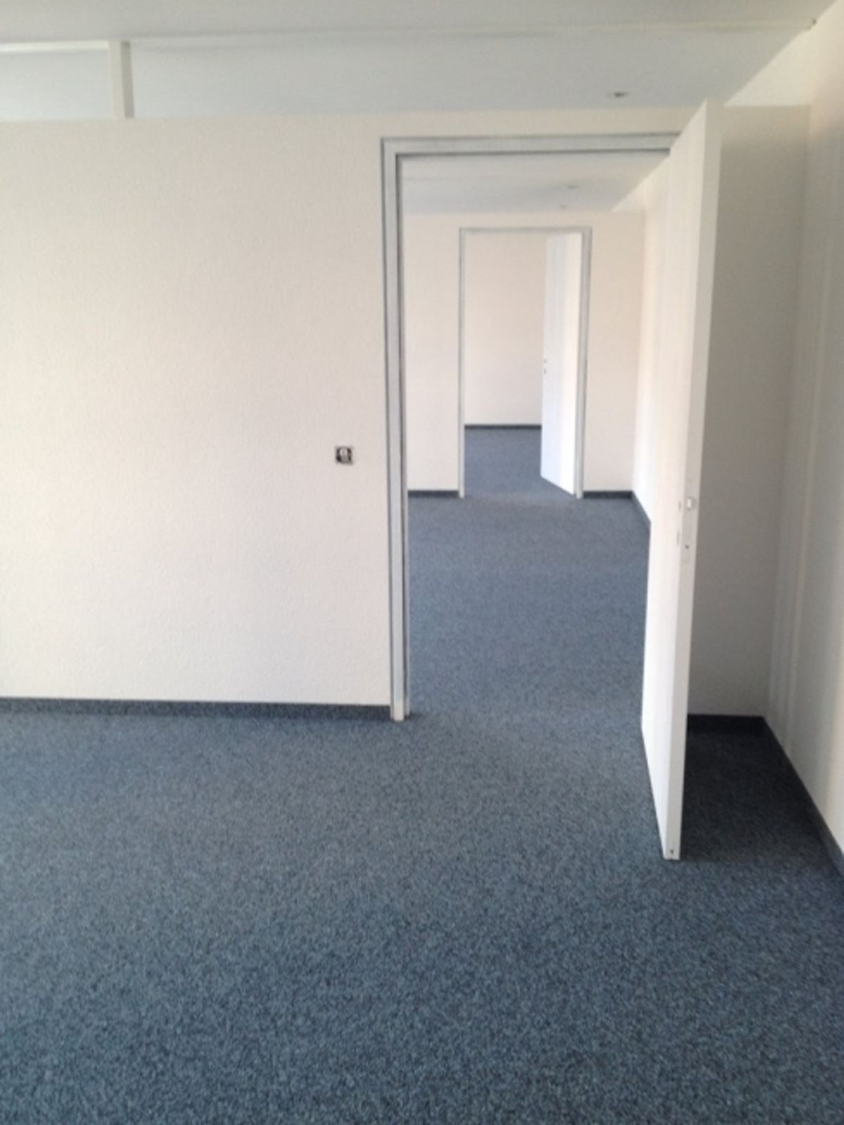 Helle Bürofläche mit 65 m2 an zentraler Lage in Baden - 2
