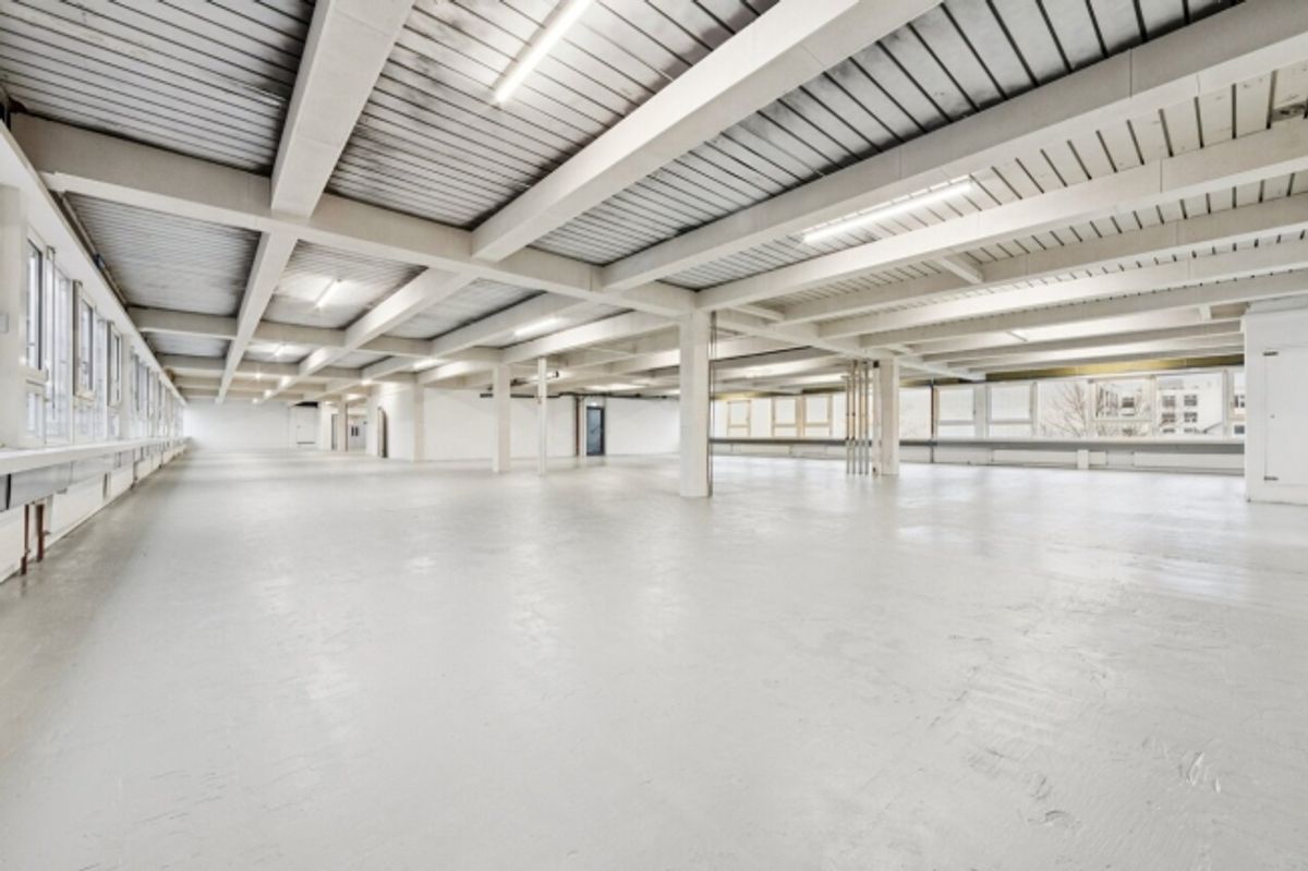 Gewerbefläche oder Atelier mit Büro- und Produktionsteil - 2