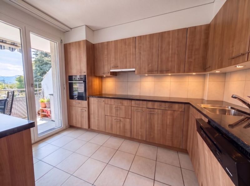 Wohnung zum Verkauf in Lausanne – 3 Zimmer zu je je 75 m² mit 2 Duschen, großem Balkon und Parkplatz - 3