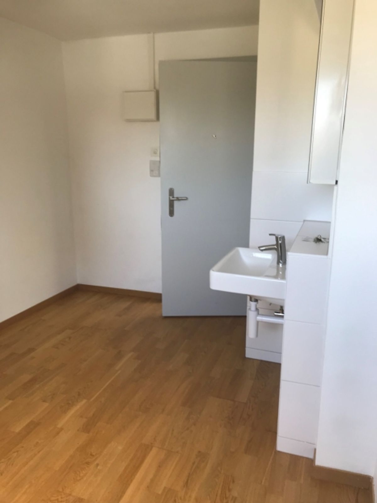 Bastelraum mit Lavabo - 1