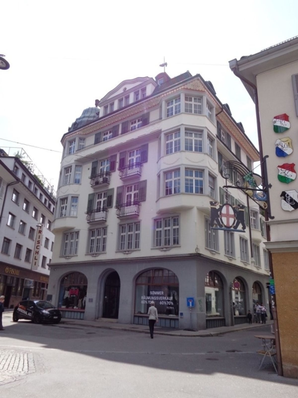 charmante 2.5 Zimmer Altbauwohnung - 0