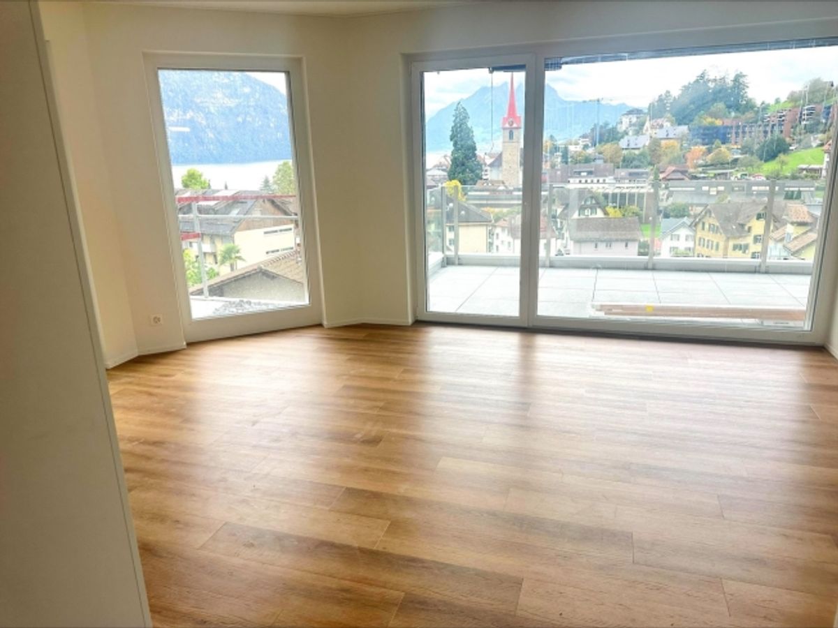 Wohntraum in Weggis mit Ausblick  2.5 Zimmerwohnung im 1. OG - 1