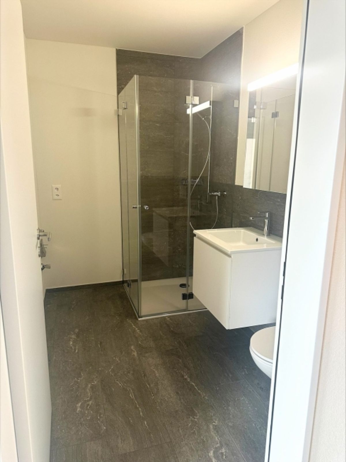 Wohntraum in Weggis mit Ausblick  2.5 Zimmerwohnung im 1. OG - 3