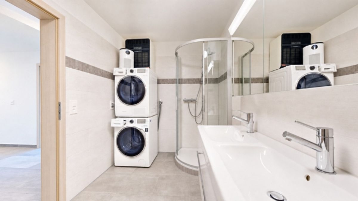 moderne Wohnung mit wundervoller Terrasse und Carport für zwei Fahrzeuge - 13