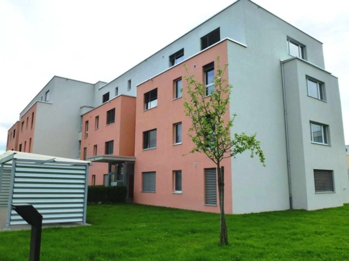Schöne helle Sitzplatz Wohnung - 0