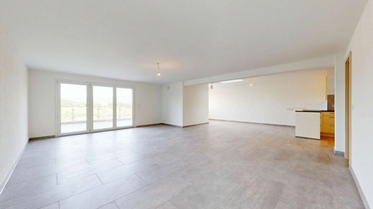 moderne Wohnung mit wundervoller Terrasse und Carport für zwei Fahrzeuge - 3