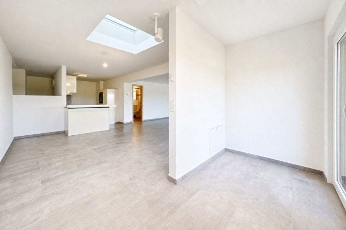 moderne Wohnung mit wundervoller Terrasse und Carport für zwei Fahrzeuge - 5