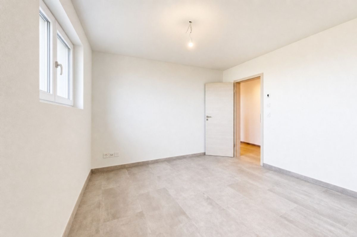 moderne Wohnung mit wundervoller Terrasse und Carport für zwei Fahrzeuge - 12