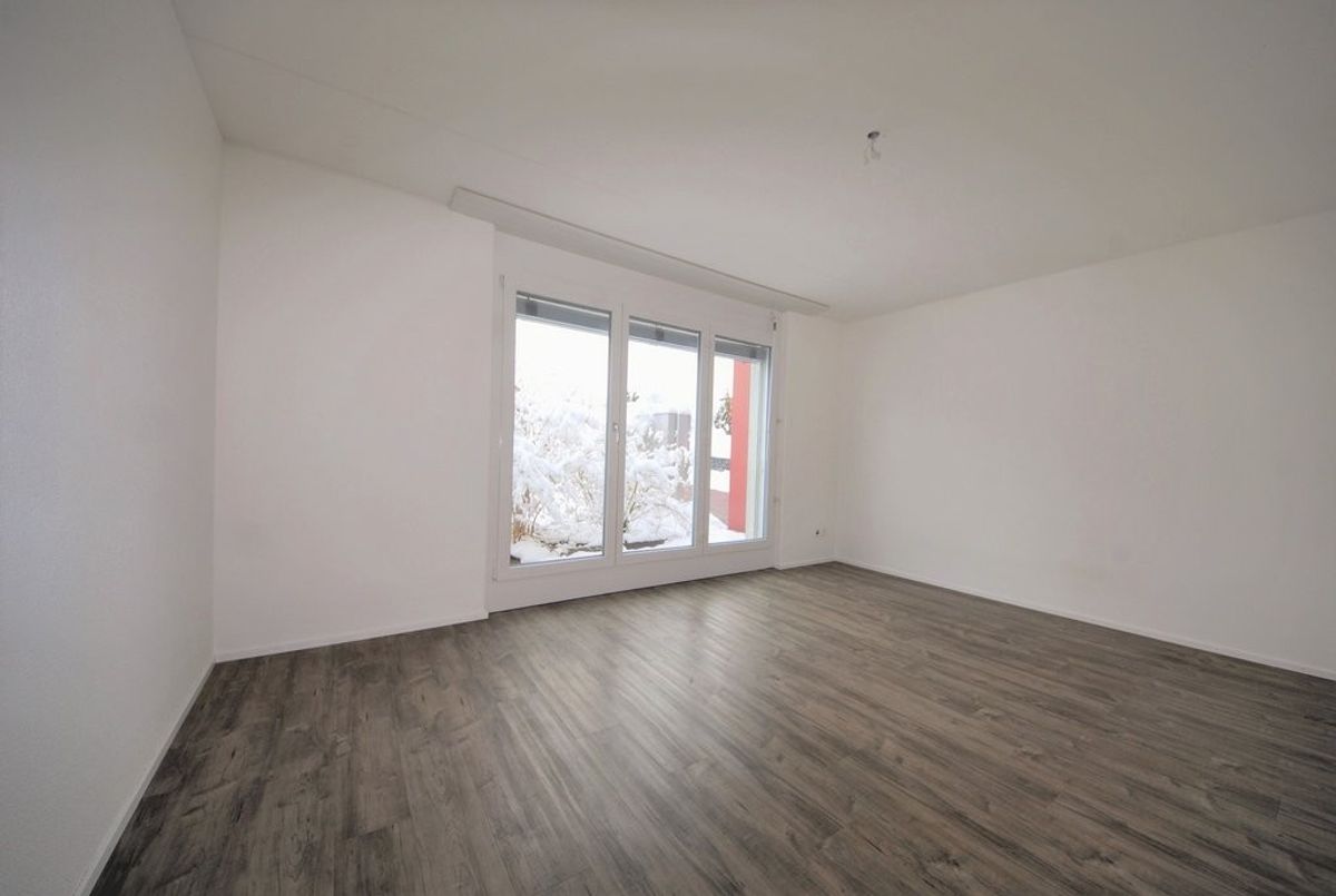 Helle und moderne 2.5 Zimmer-Wohnung zu vermieten - 2