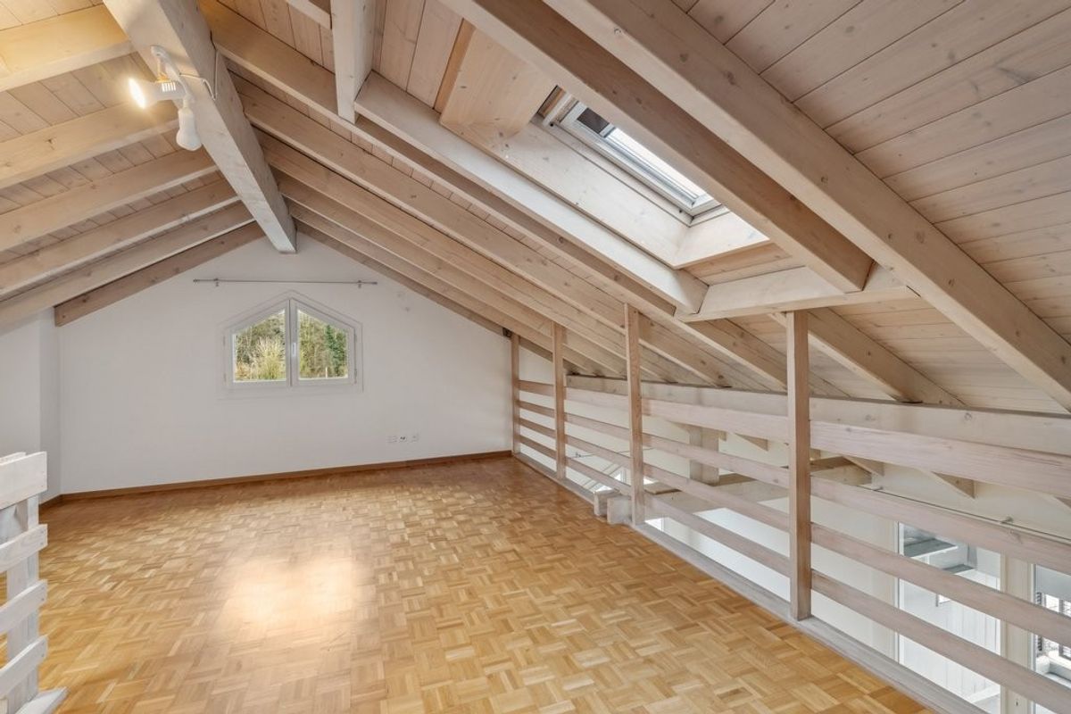 Zwei Zimmer PLUS grosse Galerie - 4
