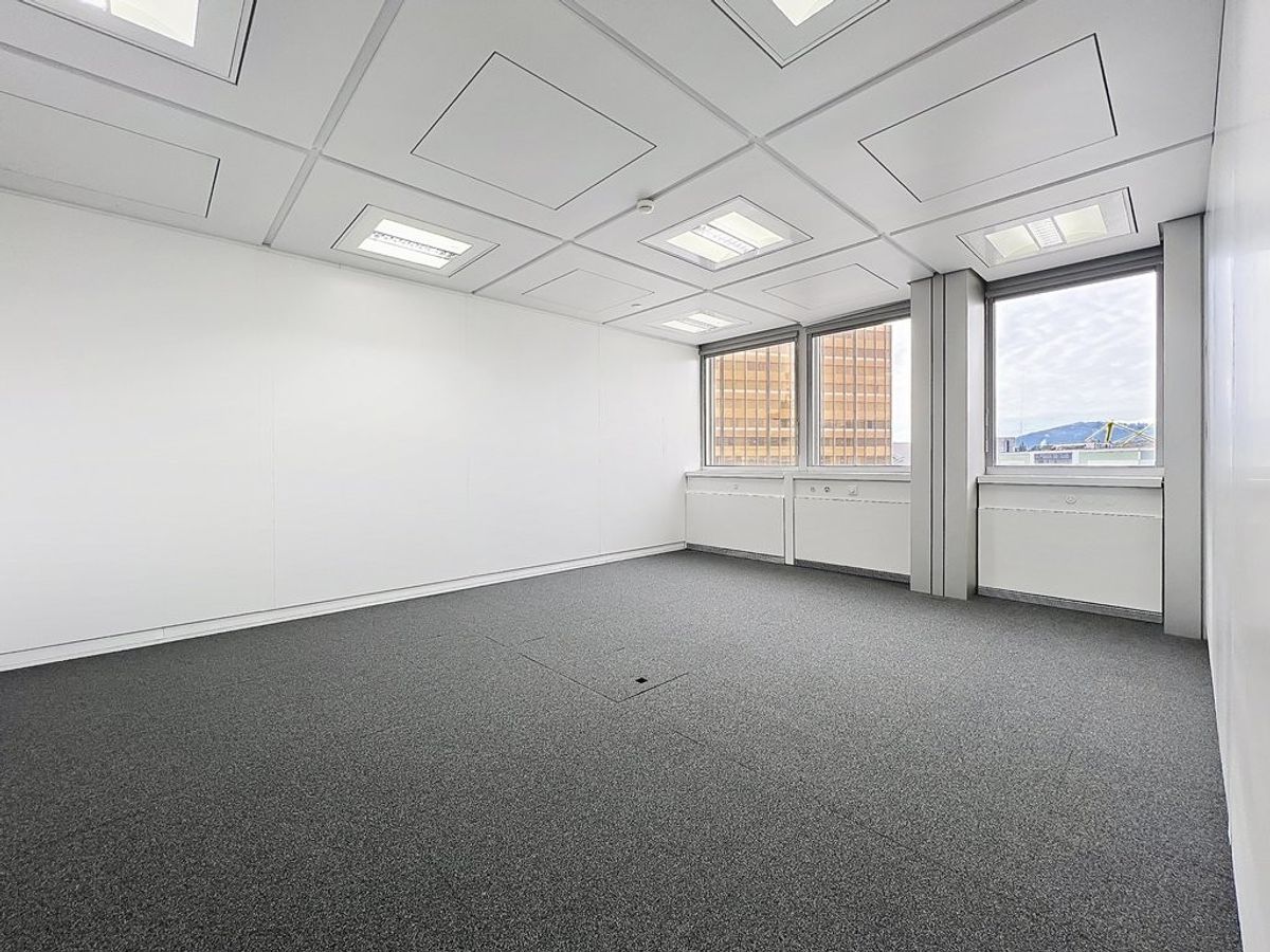 Bureaux rénovés de 161 m2 au 5ème étage - 3
