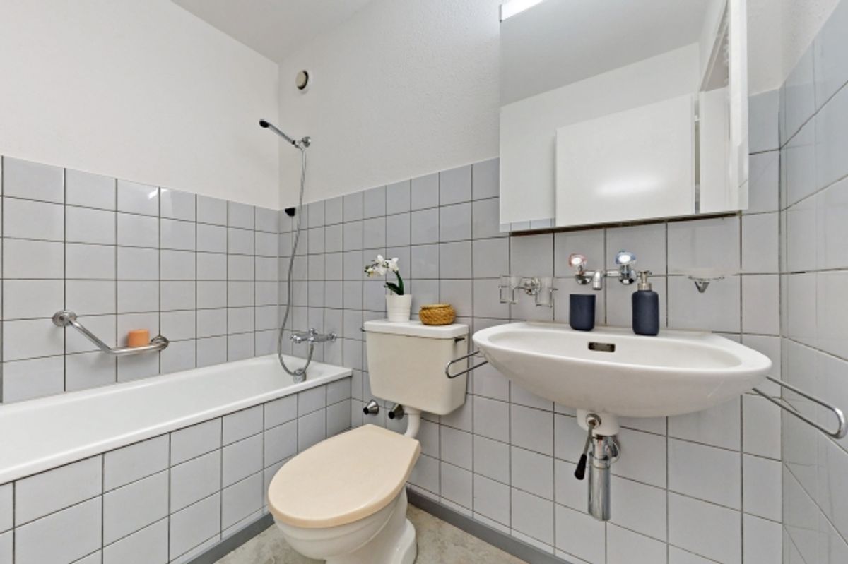 Zentrale und preiswerte Wohnung in Stadtnähe - 5