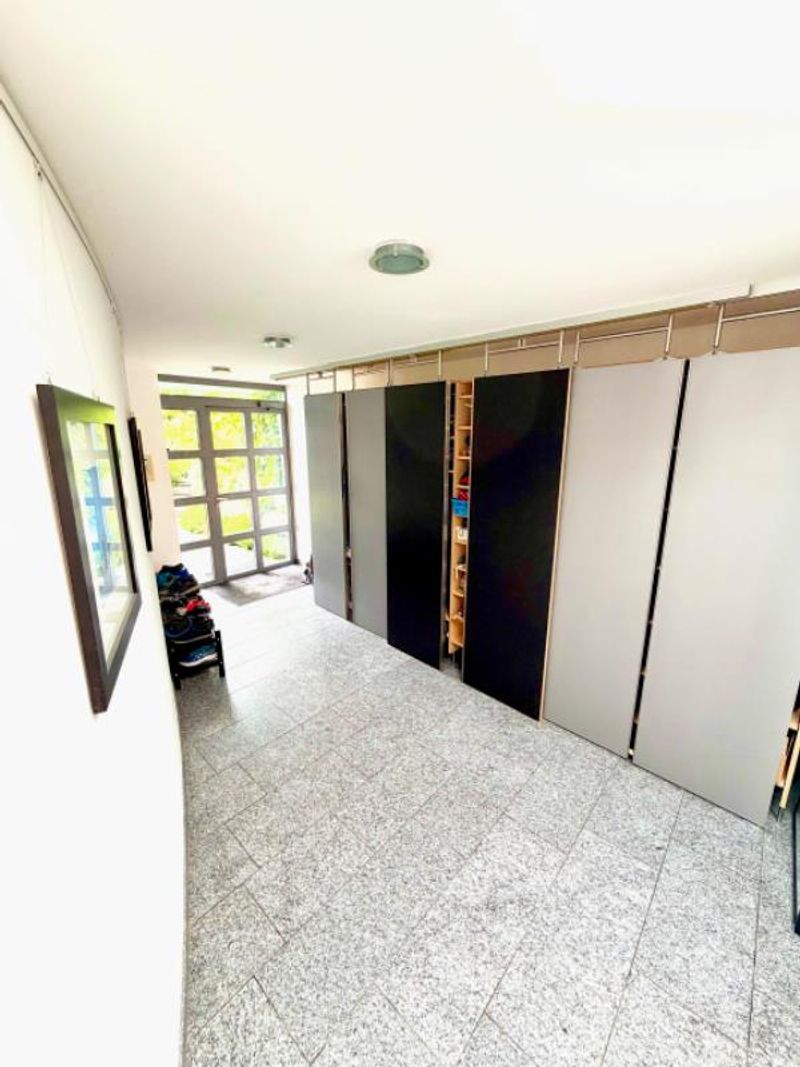 7.5 Zimmer Einfamilienhaus - 2