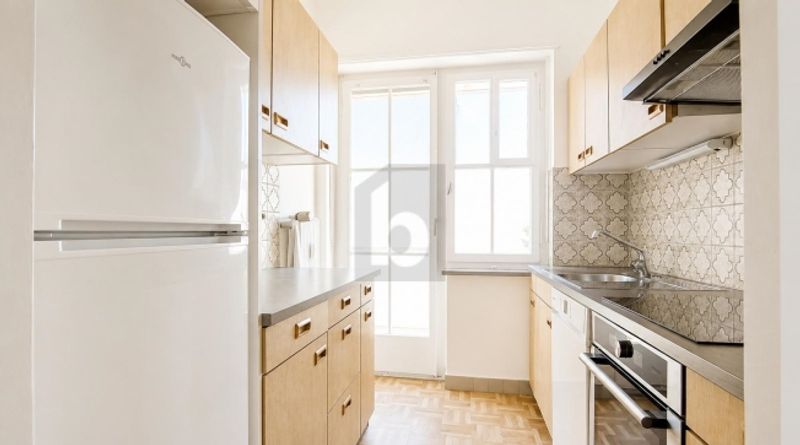 ZENTRALE LAGE, HELLE ZIMMER UND BALKON - 3