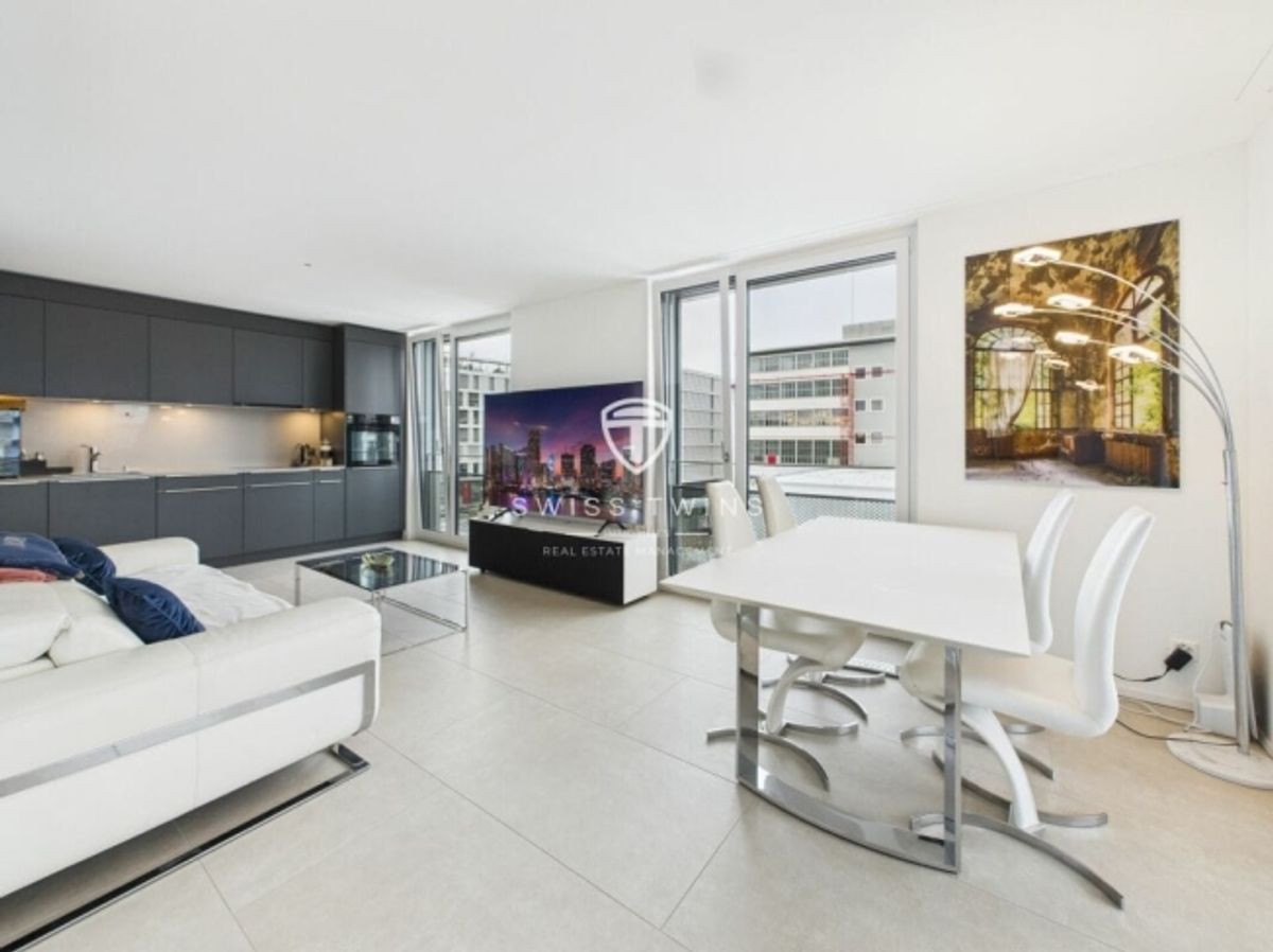 Moderne 3.5-Zimmer-Penthousewohnung mit Loggia in Zürich - 0