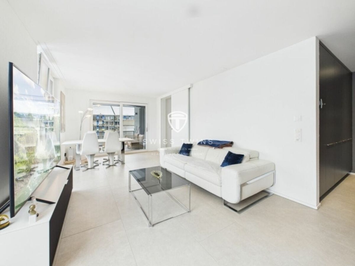 Moderne 3.5-Zimmer-Penthousewohnung mit Loggia in Zürich - 1