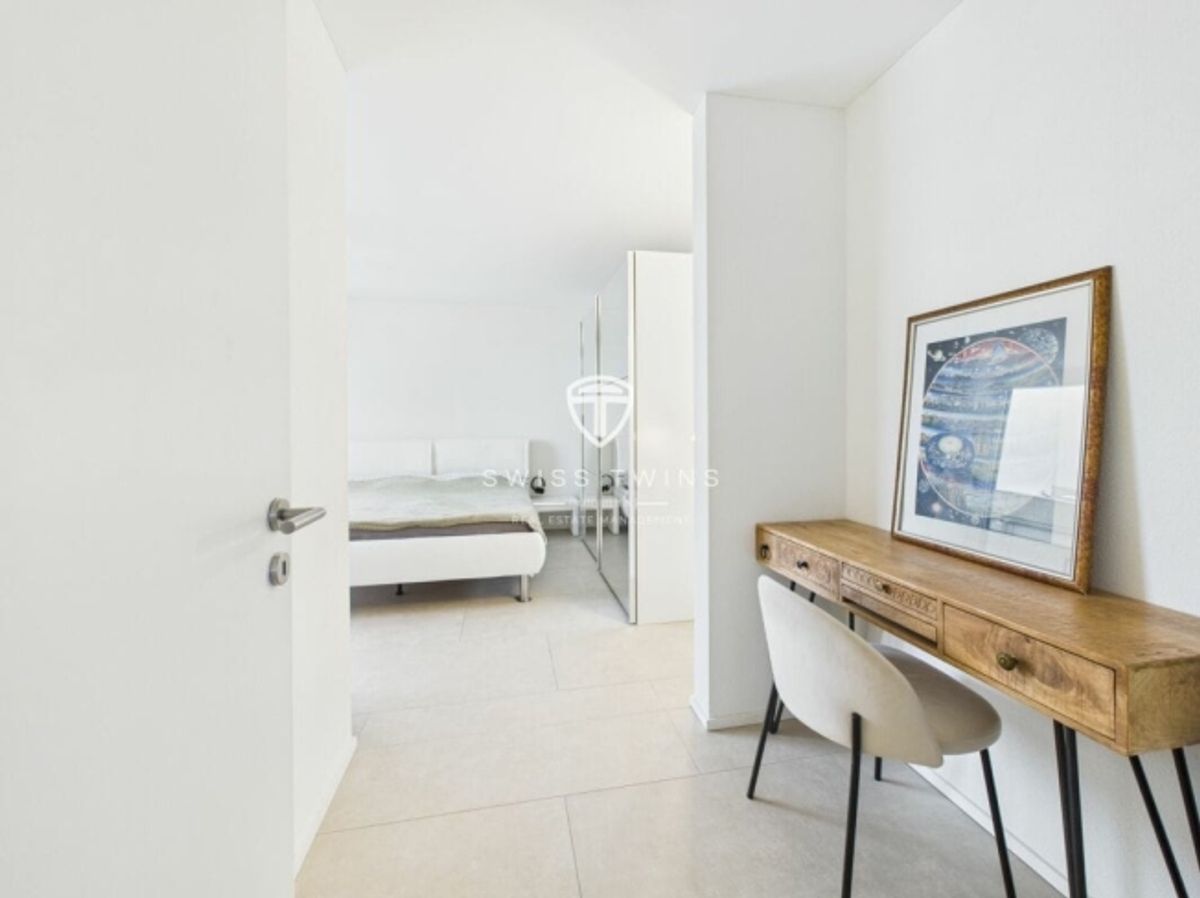 Moderne 3.5-Zimmer-Penthousewohnung mit Loggia in Zürich - 10