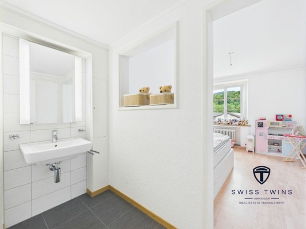 Grosszügige 6.5-Zi.-Wohnung mit Weitsicht in Schüpfheim zur Miete - 5