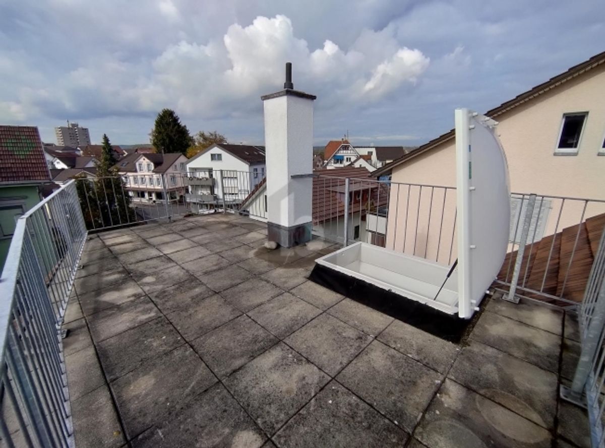 ZENTRAL MIT PRAKTISCHER DACHTERRASSE - 0