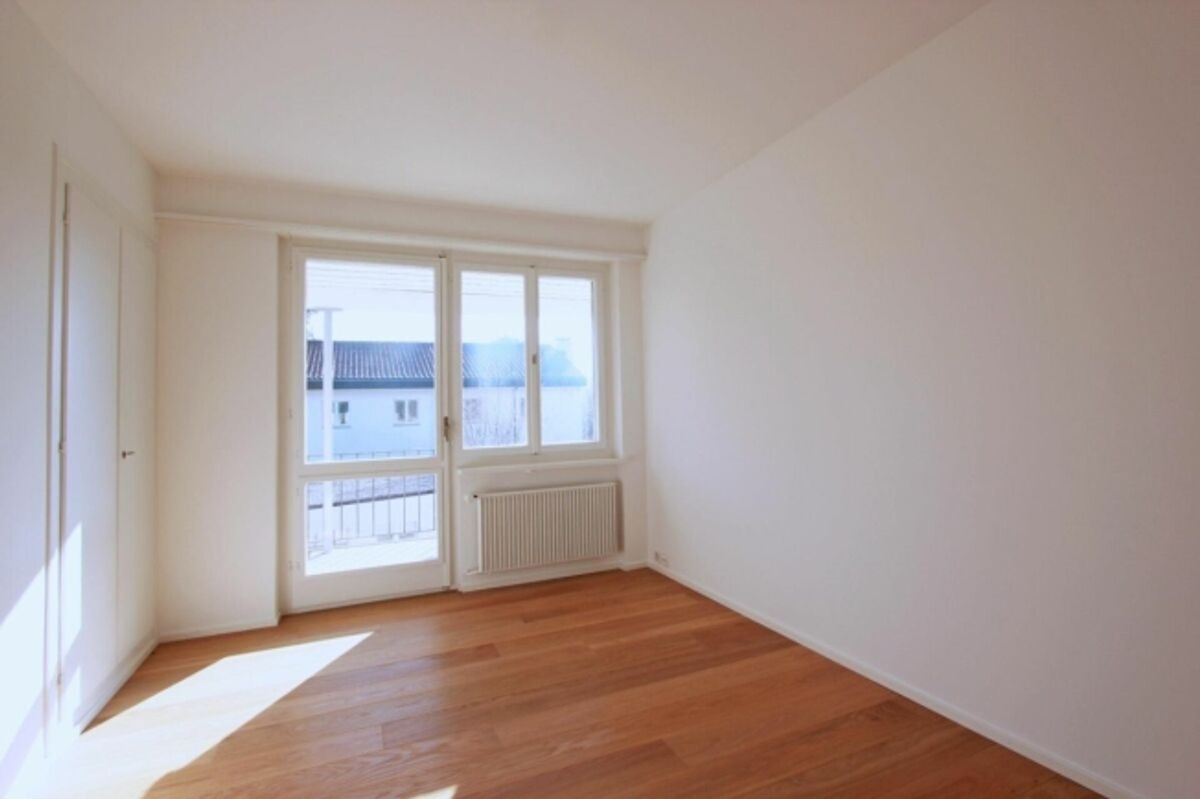 Attraktives Haus auf dem schönen Bruderholz / 7-Zimmer mit Pool und Doppelgarage - 13