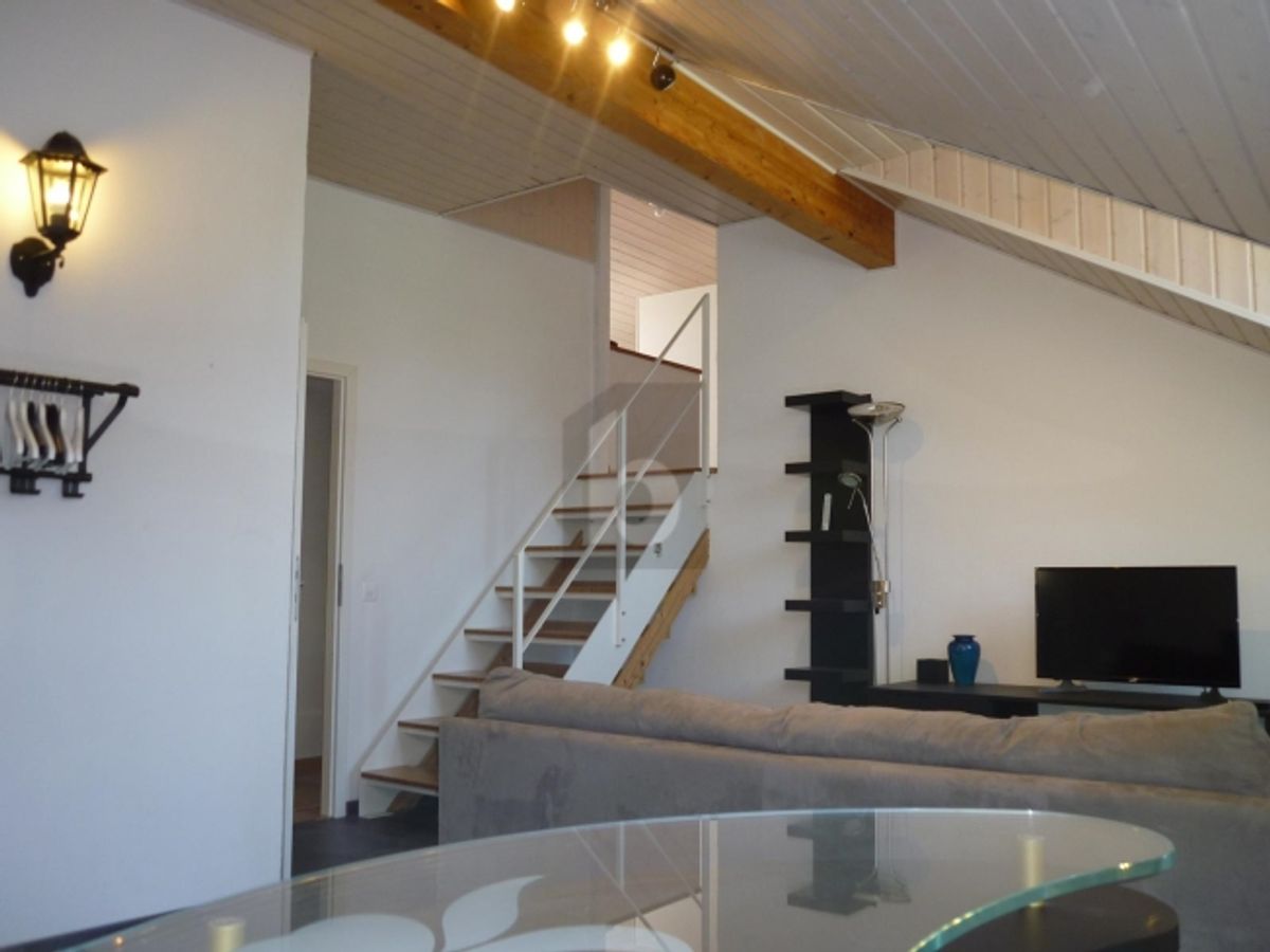 DUPLEX MEUBLÉ DE CHARME - 3