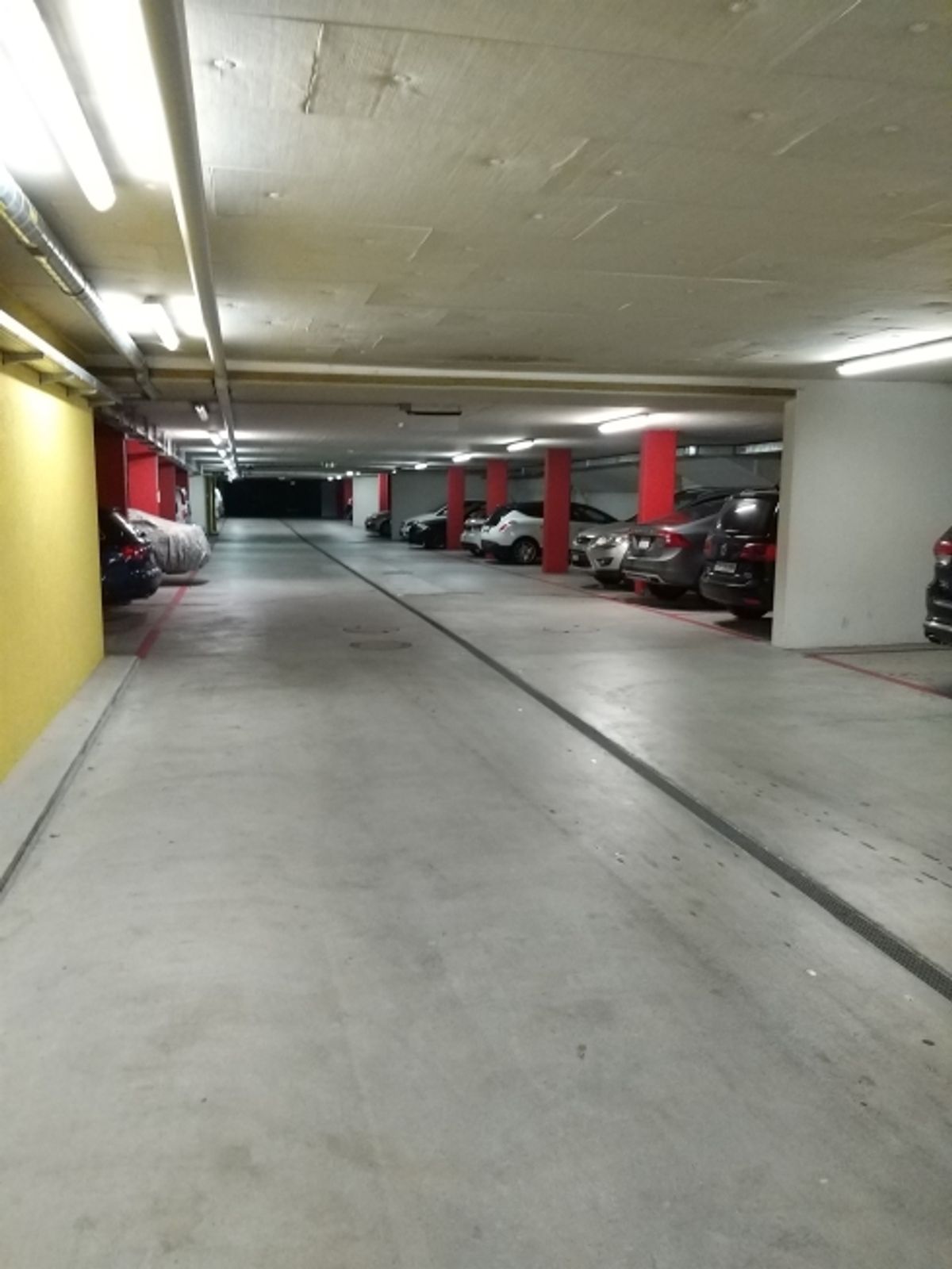 Gedeckte Einstellplätze zu vermieten! - 0