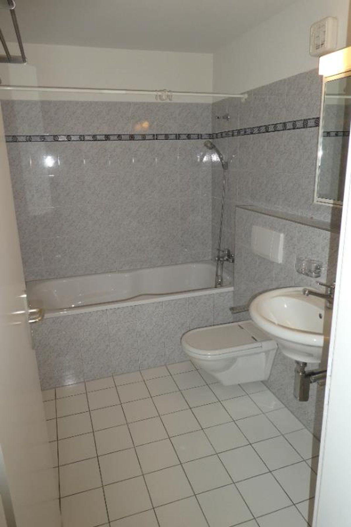 2.5 Zimmer Wohnung - 5