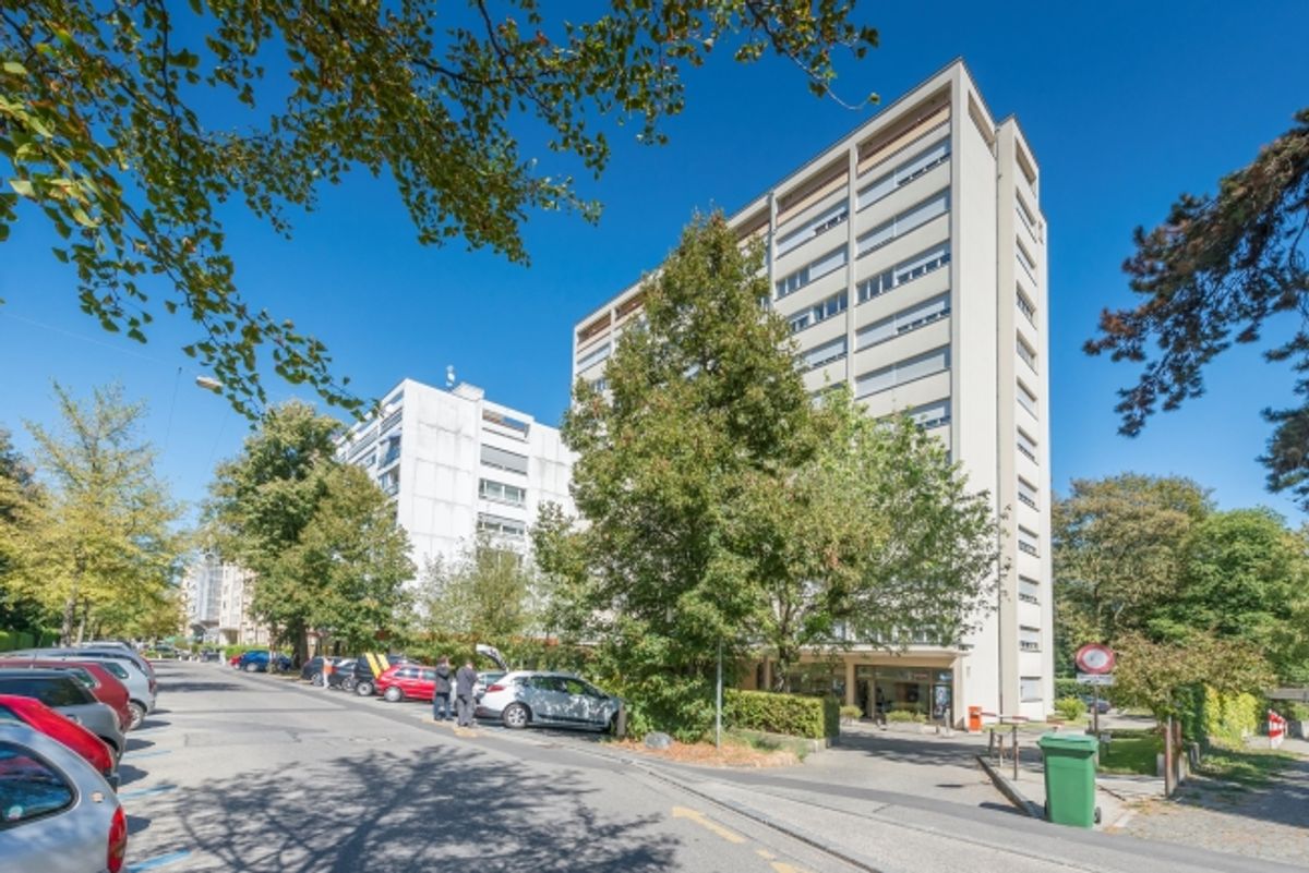 Rue Lamartine 8-10 / Place de parc extérieure - 0