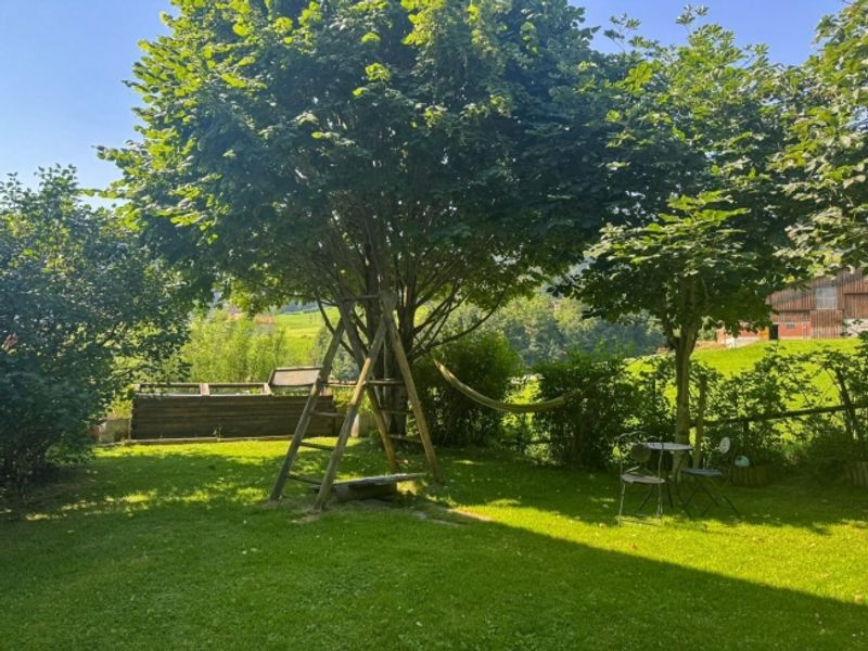 Familientraum im Grünen mit fantastischer Bergsicht - 5