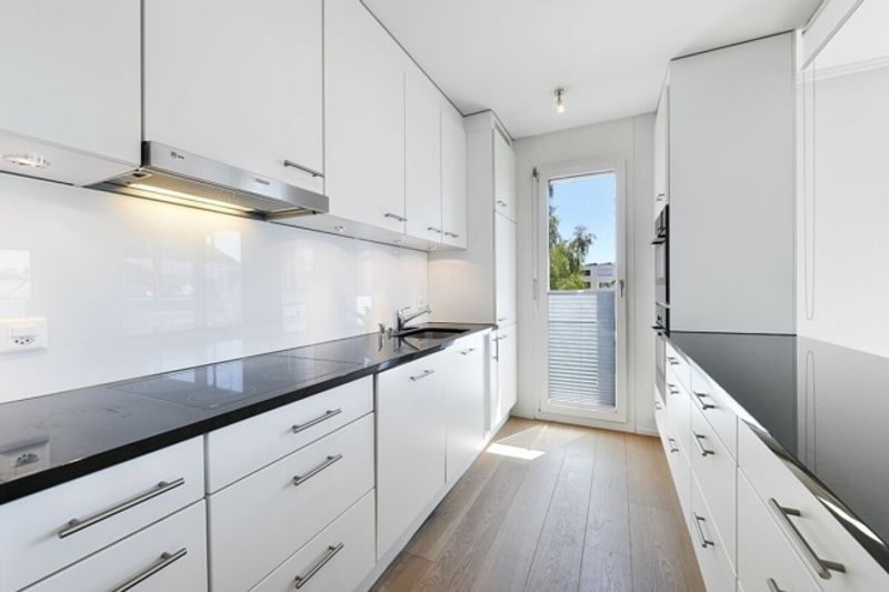 3.5-Zi. Wohnung mit Loggia an zentrumsnaher Lage - 3