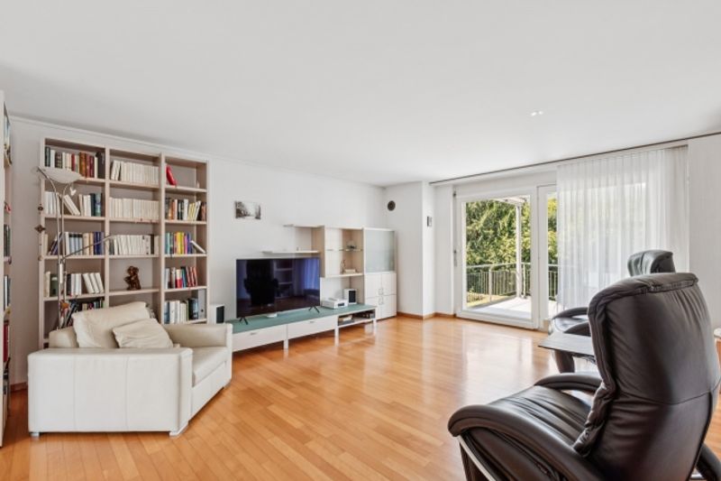 Exklusives Wohnen mit herrlicher Dachterrasse - 1
