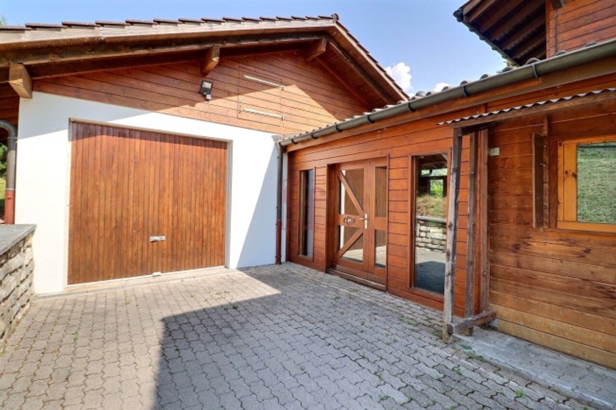 Zu vermieten kleines Chalet mit 2.5 Zimmern, grosse Terrasse - 2