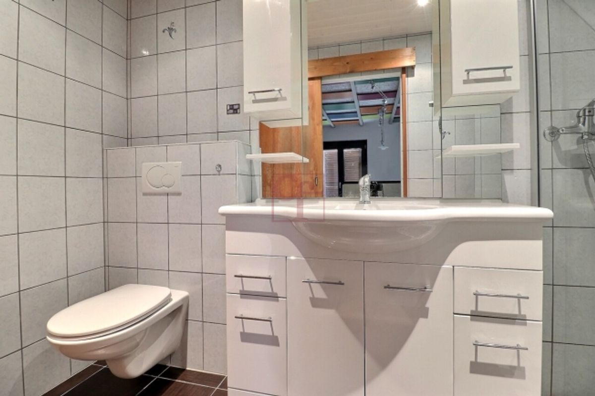 Zu vermieten kleines Chalet mit 2.5 Zimmern, grosse Terrasse - 6