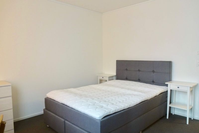 Furnished room in modernised apartment in a top location - 4