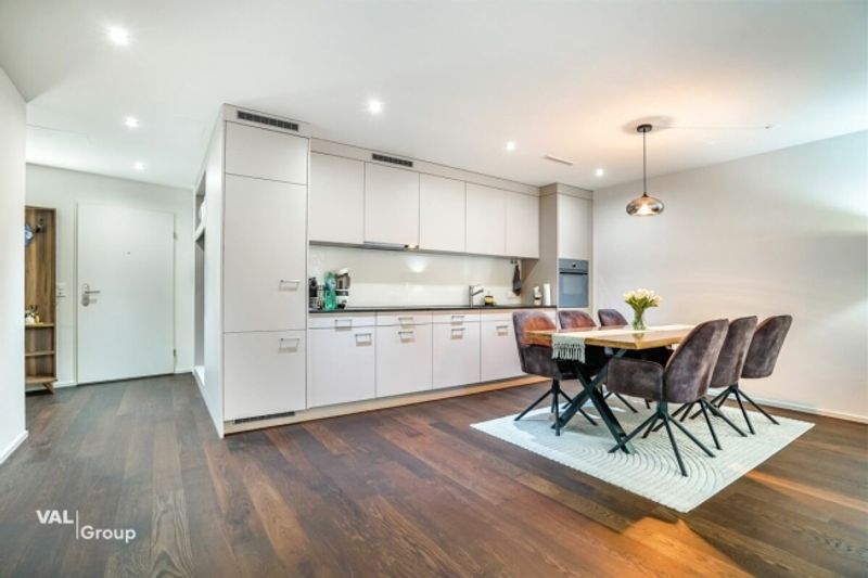 Attraktive 2.5-Zimmer-Wohnung mit grosser Terrasse an zentraler Lage in Bülach - 2