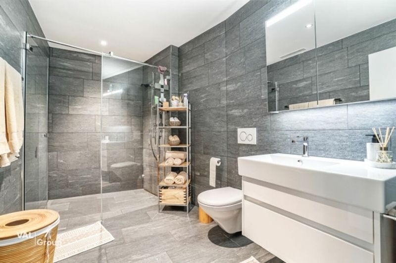 Attraktive 2.5-Zimmer-Wohnung mit grosser Terrasse an zentraler Lage in Bülach - 4