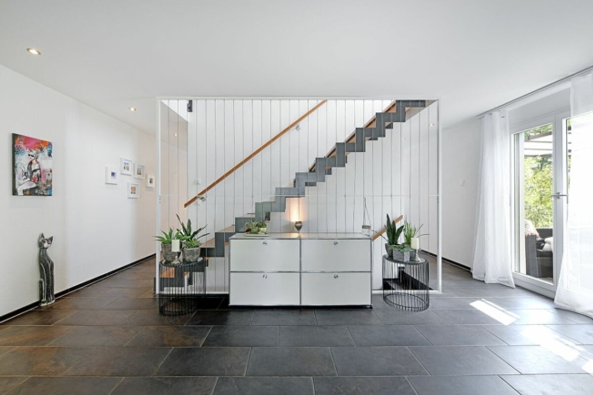 6.5-Zimmer Eckhaus an ruhiger Lage - 0