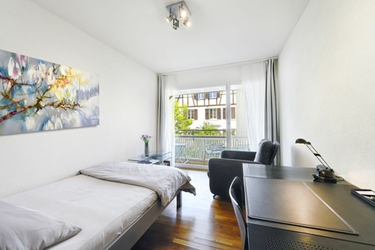 6.5-Zimmer Eckhaus an ruhiger Lage - 6