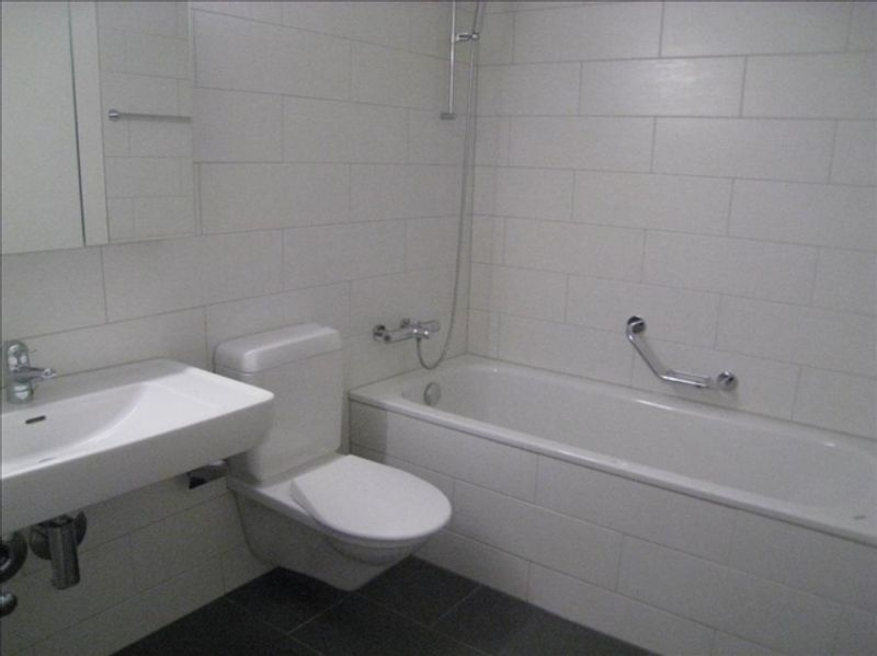 Modern sanierte 3.5 Zimmer-Wohnung! *Mieten ohne Kaution* - 4