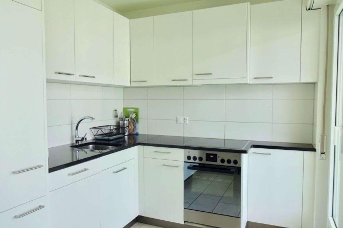 Furnished room in modernised apartment in a top location - 0