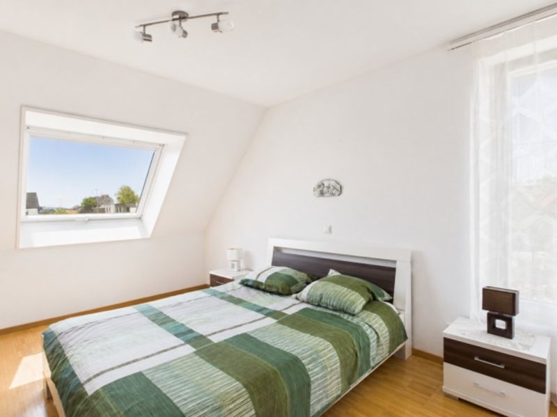 VIEL PLATZ UND HELLE ZIMMER AN ZENTRALER LAGE - 6
