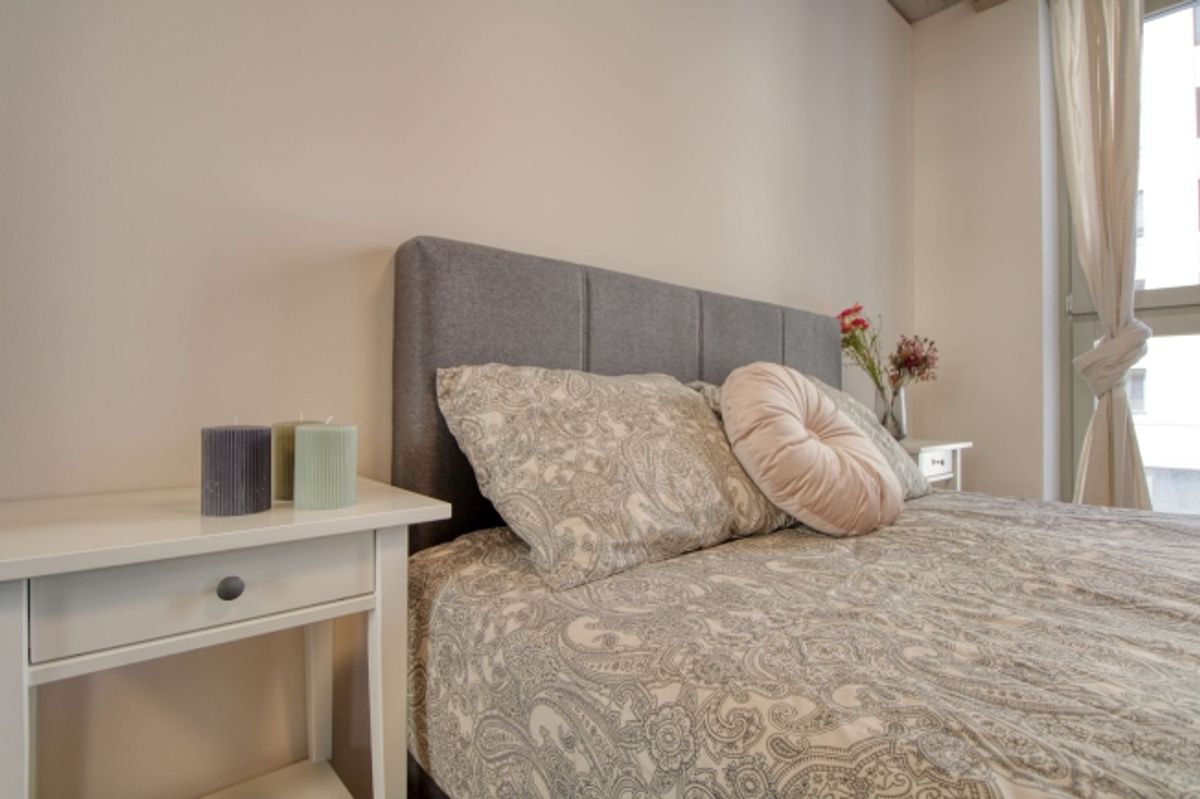 Furnished room in modernised apartment in a top location - 4