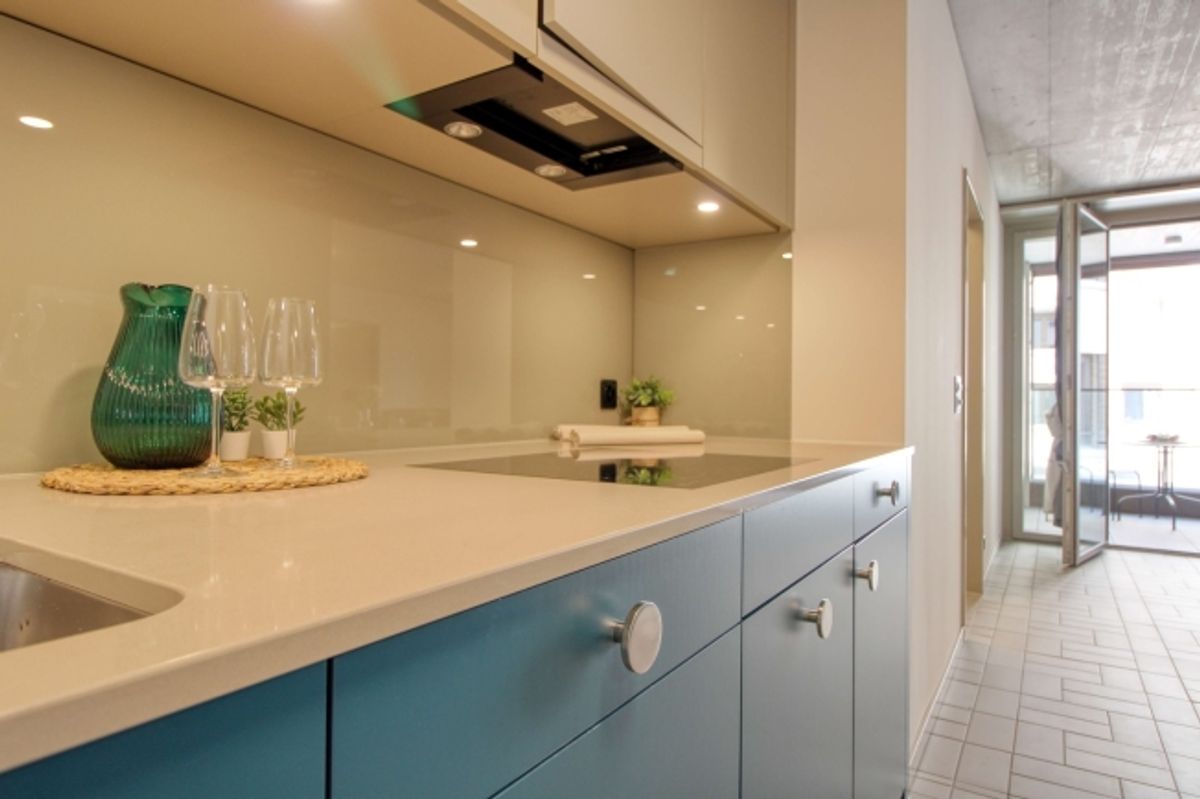 Furnished room in modernised apartment in a top location - 9