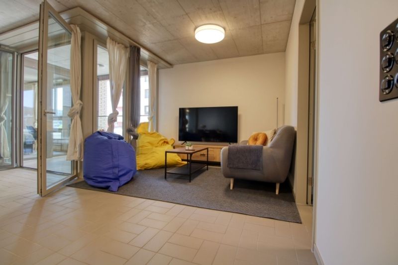 Furnished room in modernised apartment in a top location - 13