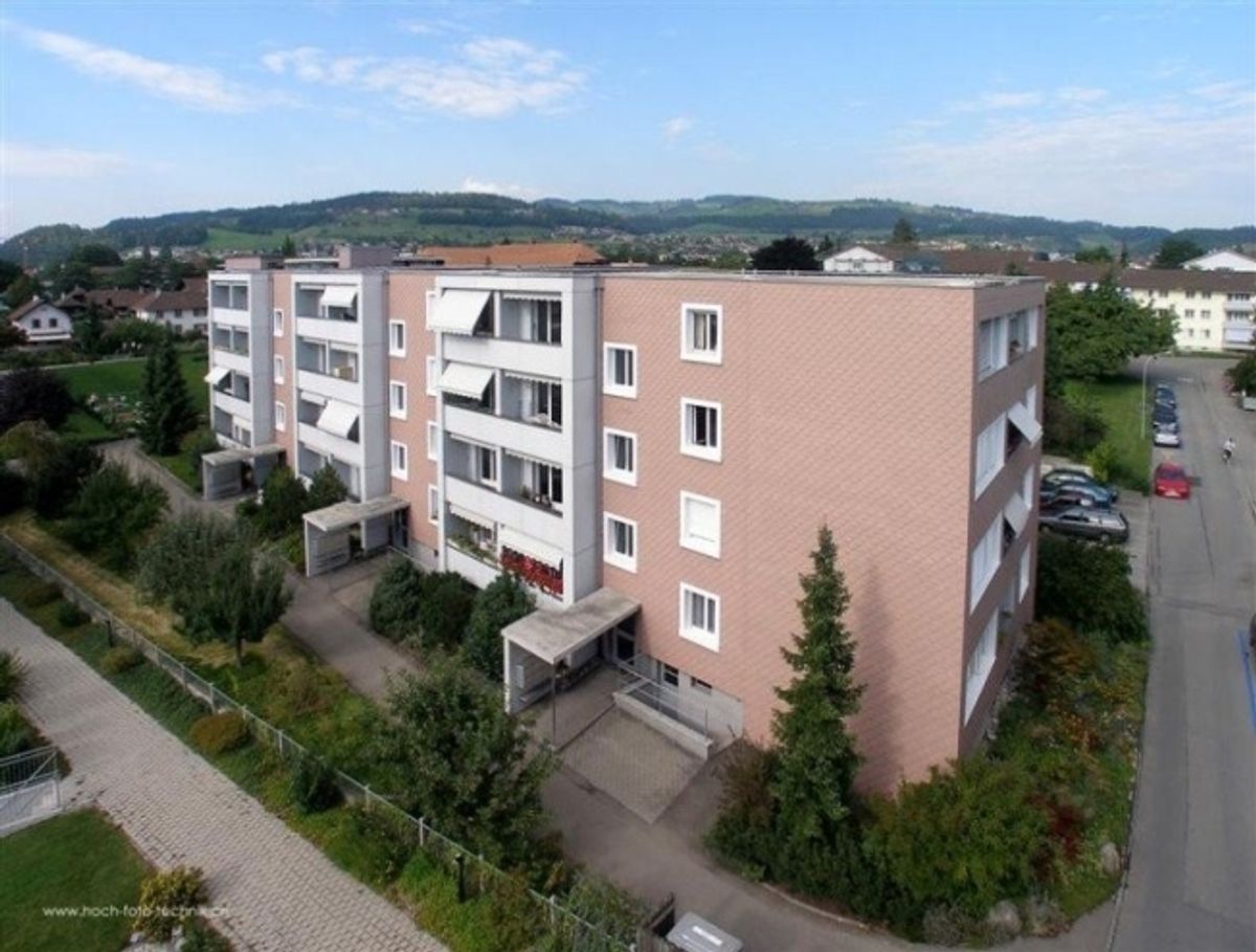 Sicherer Parkplatz bei der Überbauung Sonnenfeld gesucht - 0