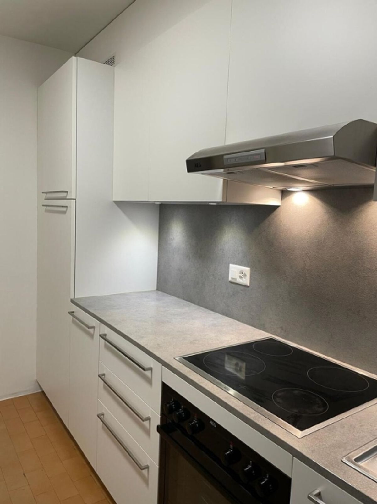 SEMENTINA,
Zu vermieten 3½ Zimmerwohnung - 4