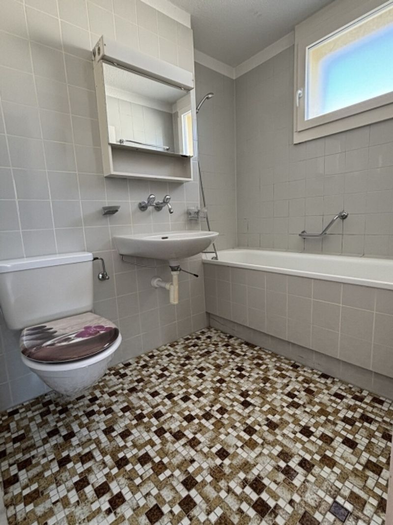 Grosszügige 4.5-Zimmer-Wohnung mit Balkon und Bergblick in Thun - 11