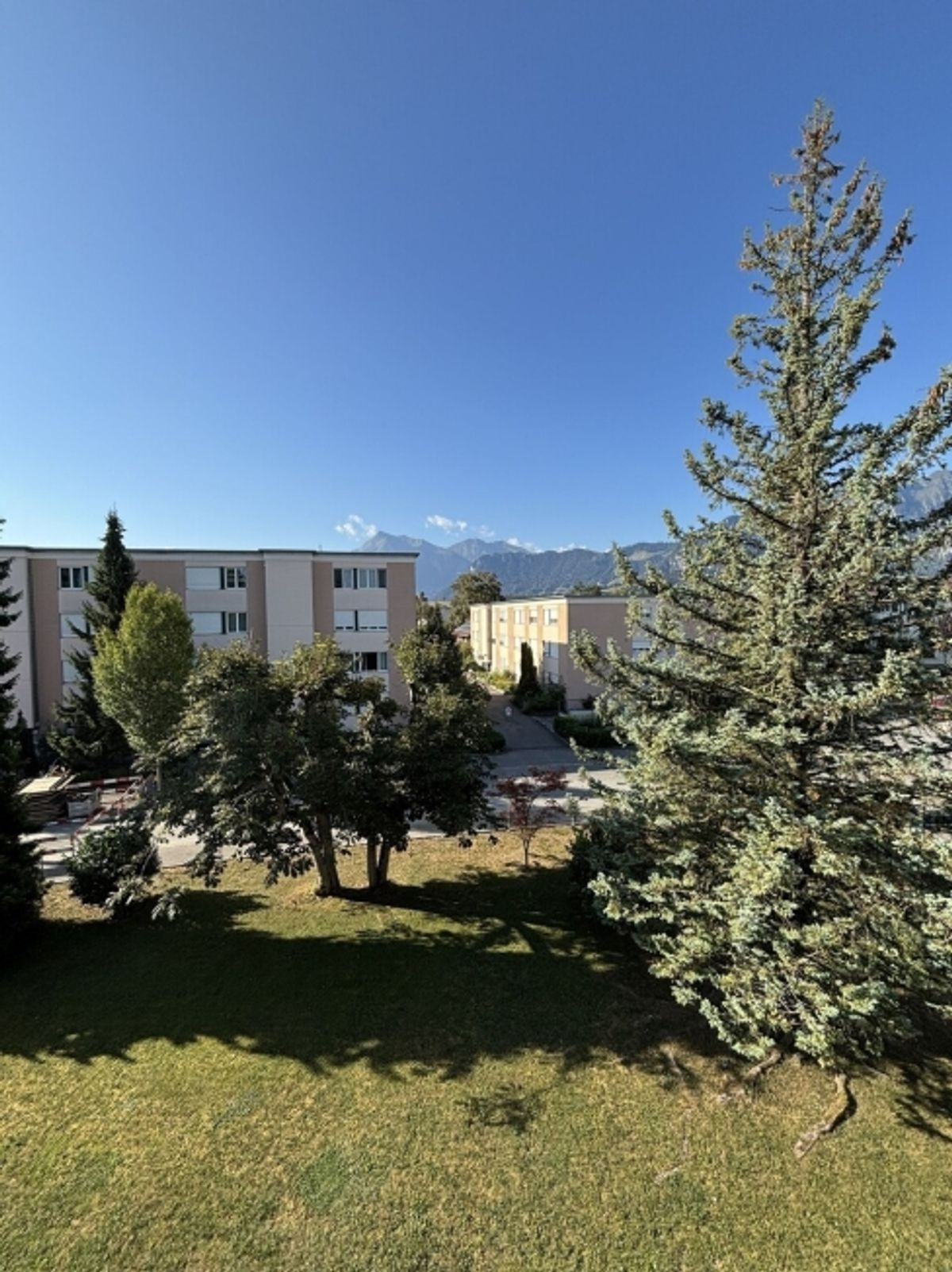 Grosszügige 4.5-Zimmer-Wohnung mit Balkon und Bergblick in Thun - 11