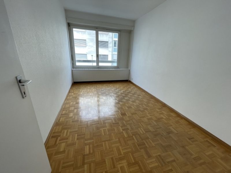 3.5-Zimmer-Wohnung mit Balkon mitten im Zentrum von Freiburg - 3
